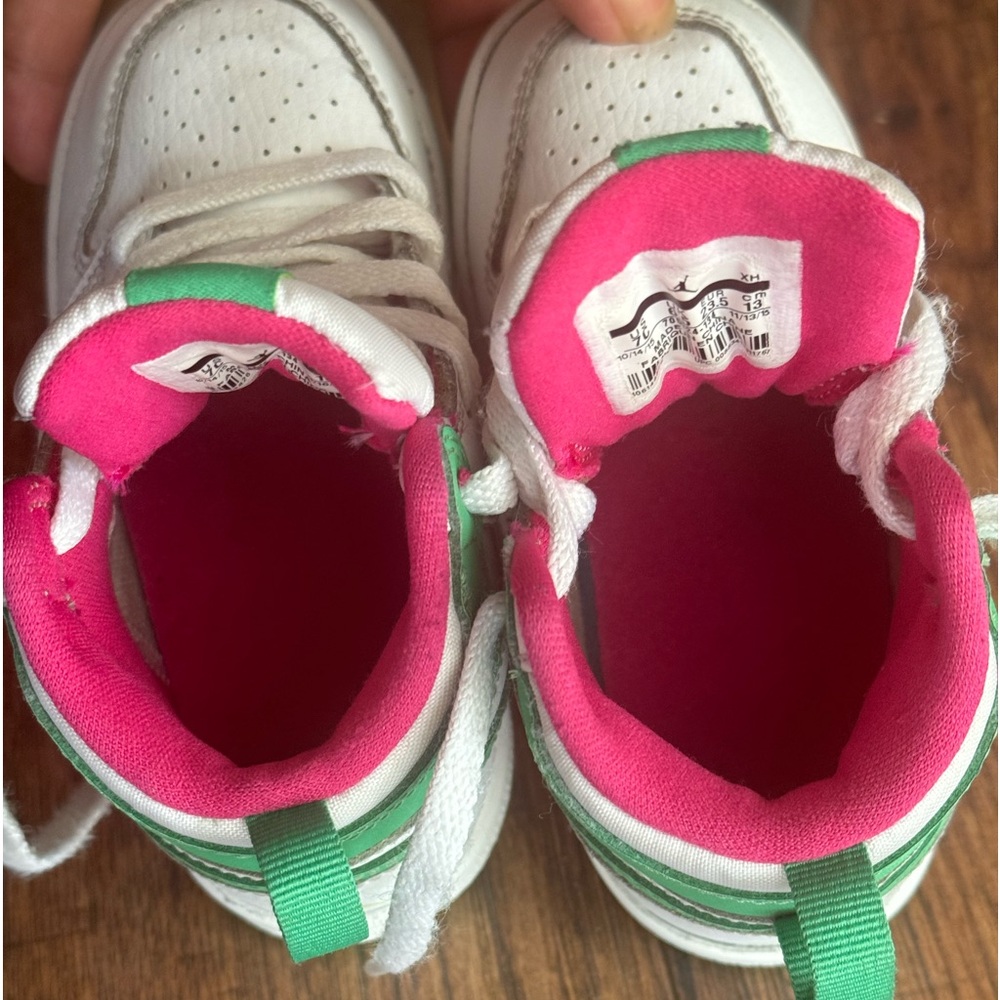 Nike Air Jordan 1 Retro High
Toddler Size 7c 705324 -134 - Picture 5 of 6